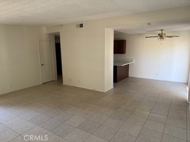 Photo - 453 E Lancaster Blvd