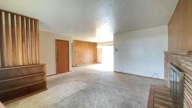 Photo - Charming 3BR/2.5BA Home with Fenced Yard in NE Madras