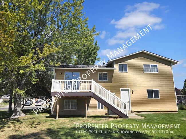 Photo - 484 N 75 W