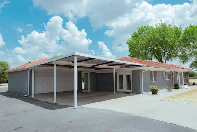 Photo - 1011 E Wintergreen Rd