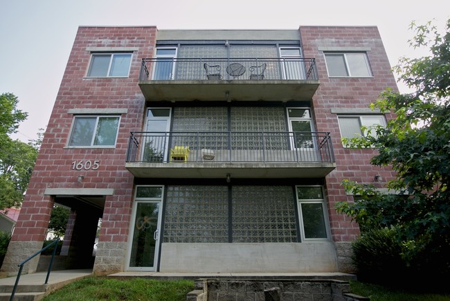 Primary Photo - 1605 Gordon Ave Apartments