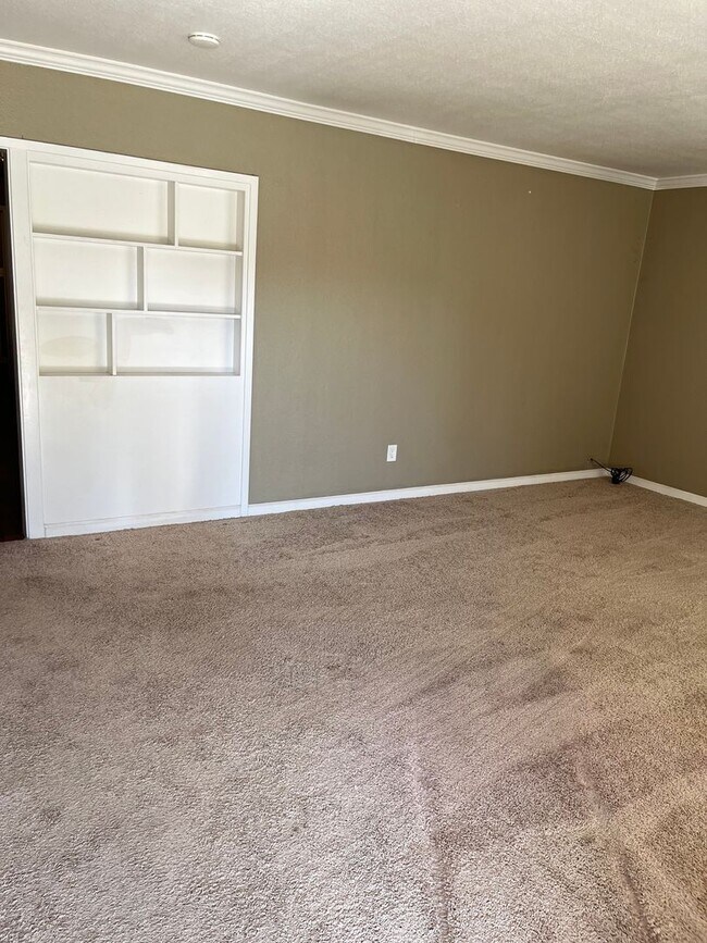 Perfect 2 bedroom Duplex House House Rental in Merced, CA