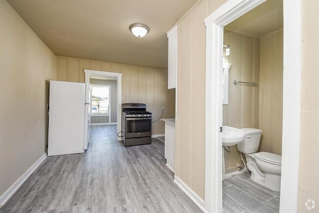 Building Photo - 1409 Mcneil St Rental