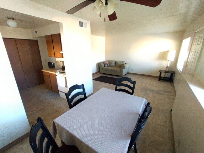 Building Photo - 745 S Vernal Ave Unit 1 Rental