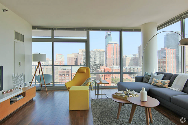 Building Photo - 110 W Polk St Rental