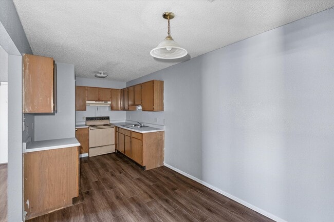 Photo - HIDDEN COVE APTS