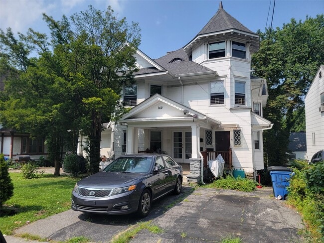 Building Photo - 142 N Columbus Ave Unit 2 Rental