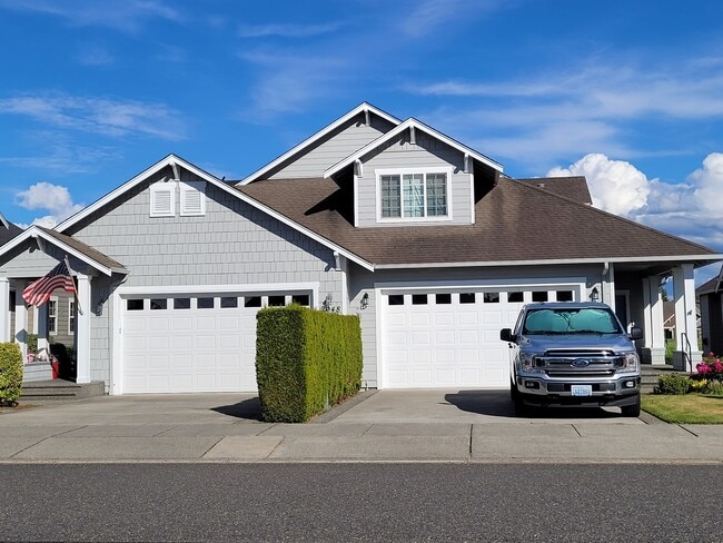 Building Photo - Stunning Home in Lynden with Great Amentities for Rent!