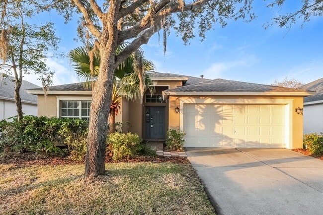 Building Photo - 9919 Stockbridge Dr