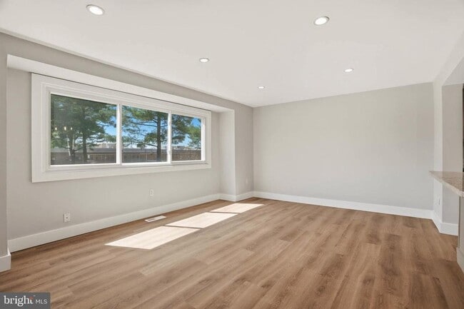 Photo - 9419 Merryrest Rd