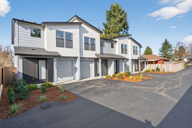 Photo - 15609 SE Meadowlark Ln