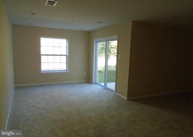 Building Photo - 7886 River Rock Way