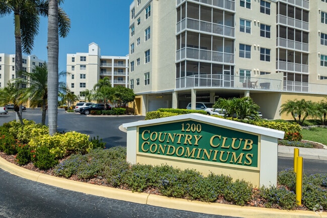 Photo - Country Club Condominiums