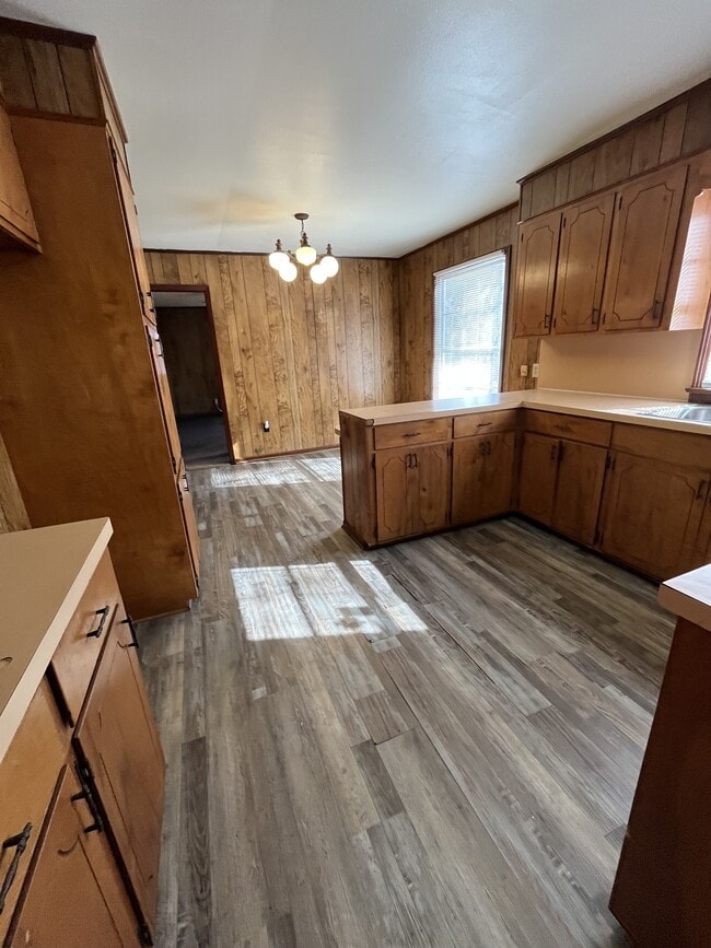 Photo - 1607 Glenbourne Ave