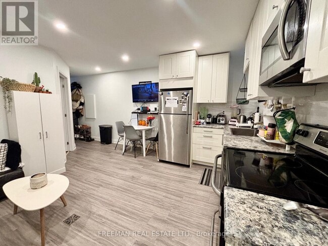 Photo - 340 Howland Ave