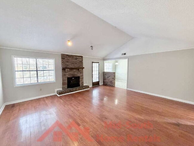 Photo - 7288 Hollorn Ln