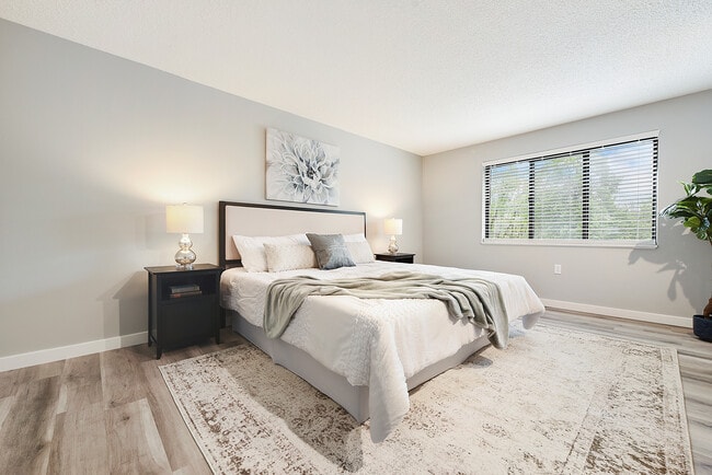 Oakwood Park Apartments