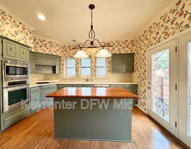 Photo - 2908 Old Mill Run