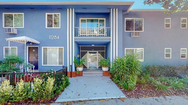 11284 Montana Avenue - 11284 Montana Avenue Apartments