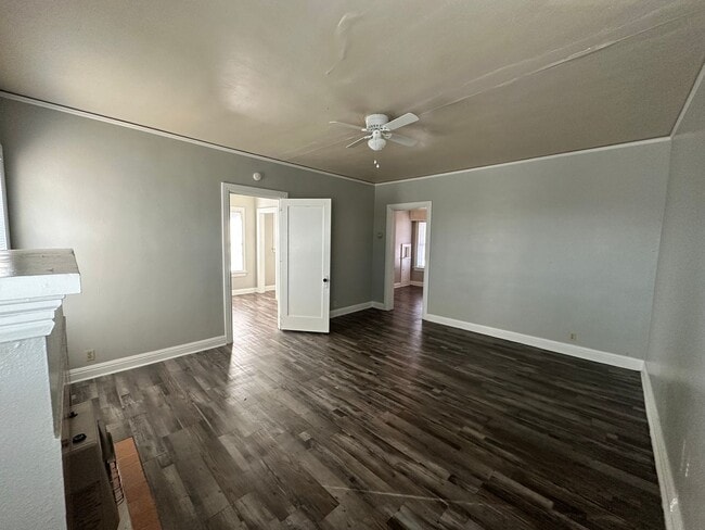 Photo - 216 W Oak Ave Unit 216 W. Oak #4