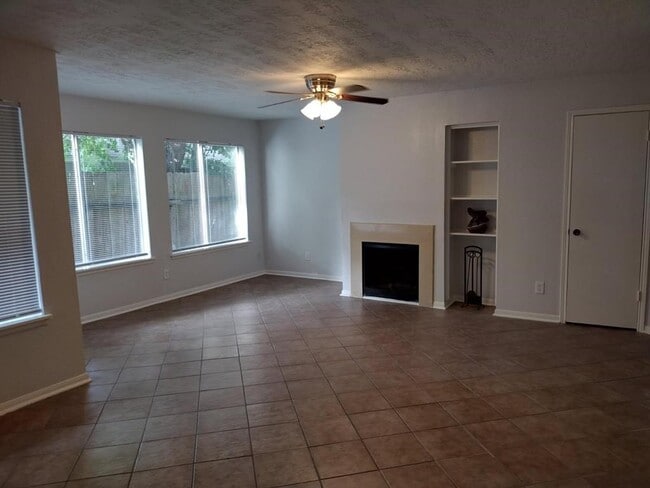 Building Photo - 12200 Overbrook Ln Unit 41A Rental