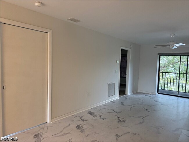 Photo - 642 SE 13th Pl