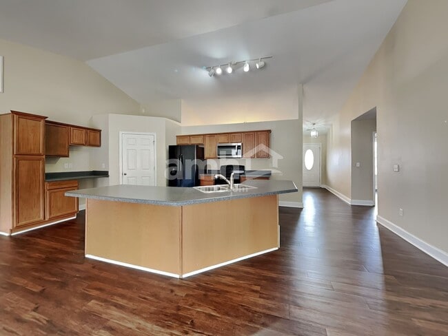 Photo - 230 Barberry Ln