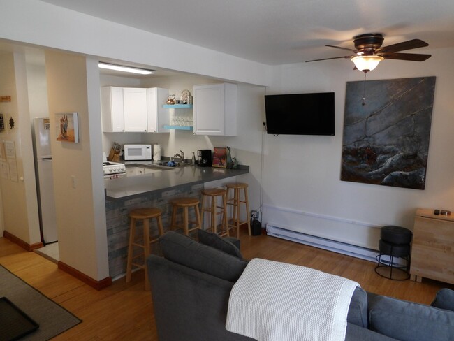 260 2nd Ave S