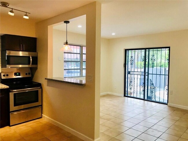 Photo - 521 NE 62nd St Unidad 521 NE 62 STREET APT 4