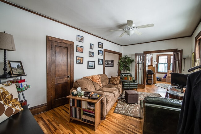 Photo - 707 W 44th St Unidad 1