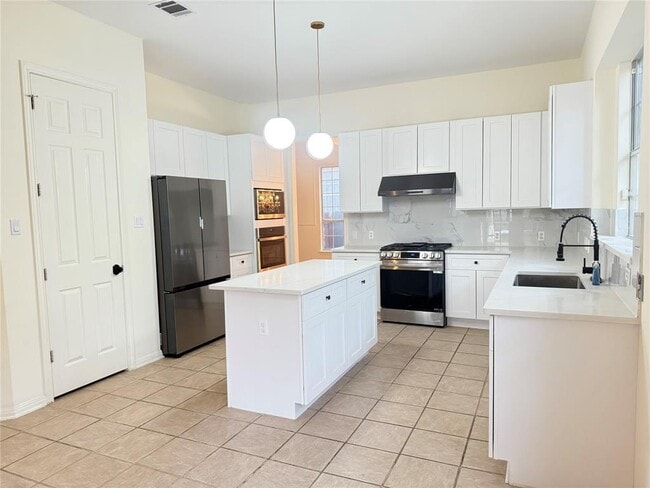 15220 Calaveras Dr