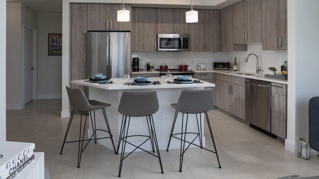 Blu27 at Edgewater