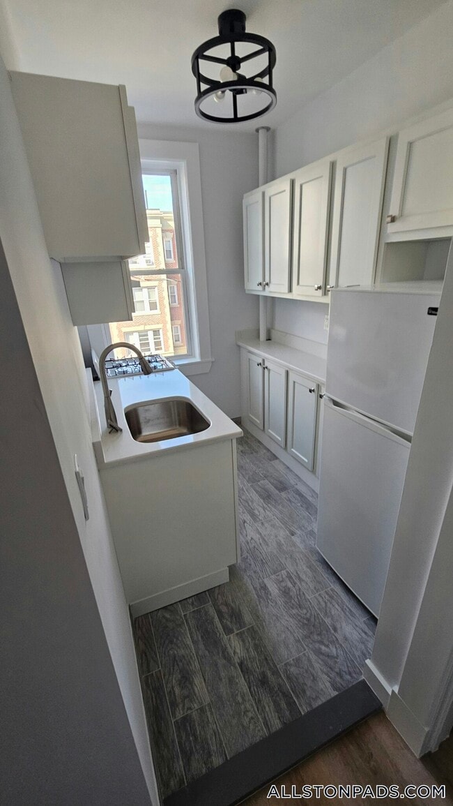 Building Photo - 110 Brainerd Rd