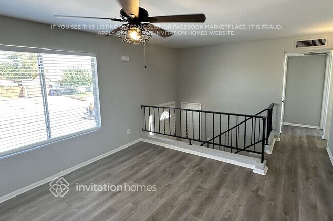 Photo - 3807 W Columbine Dr