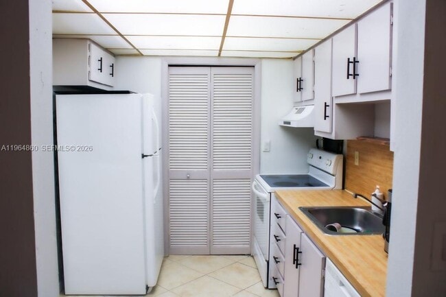 Photo - 240 Lakeview Dr Unit 306