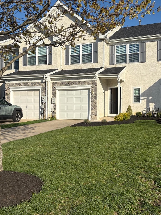 Building Photo - 7 Chapel Hill Rd