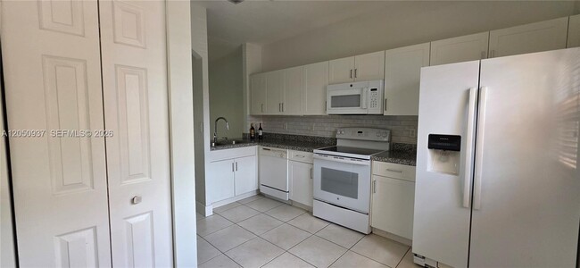 Photo - 5670 NW 116th Ave Unit 220