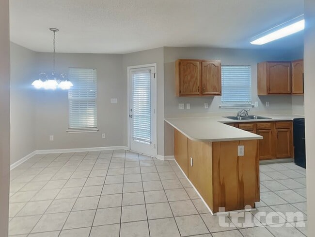 Photo - 2023 Westminster Ln