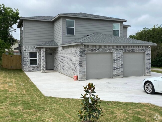 Building Photo - 8133-8135 Doreen Avenue Unit 8135 Rental