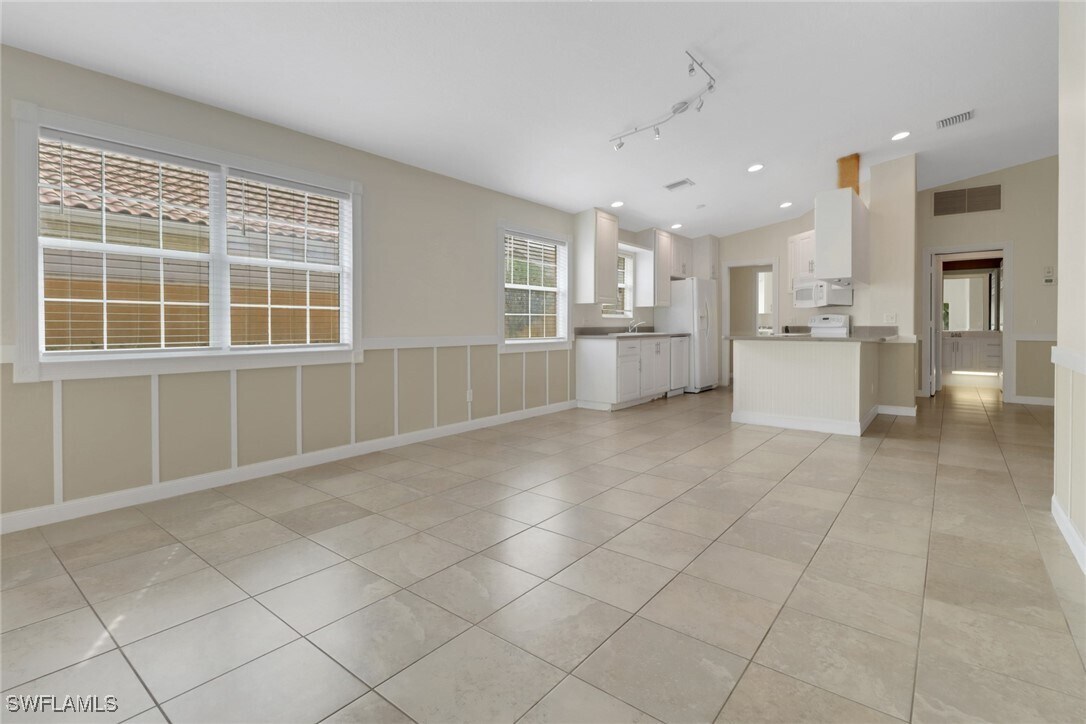 Photo - 7933 Umberto Ct