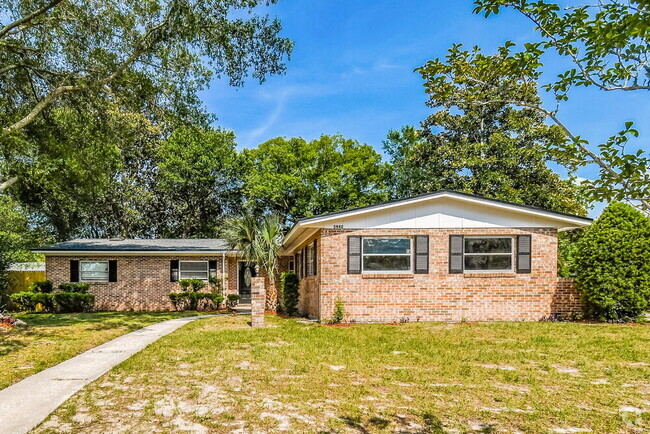 Building Photo - 5942 Jaguar Dr W Rental