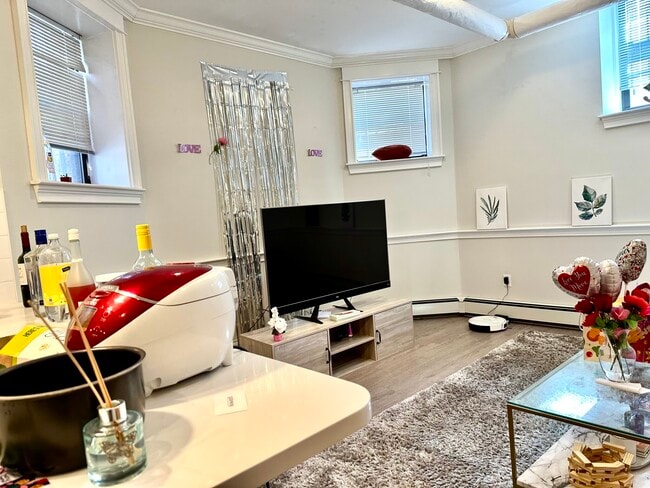 Building Photo - 1340 Commonwealth Ave