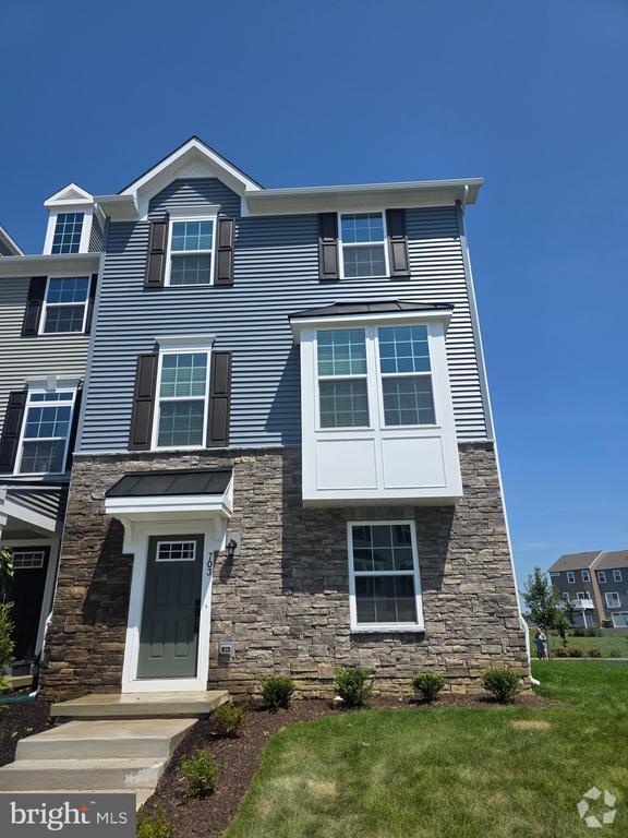 Building Photo - 703 Kalmar Ln Rental
