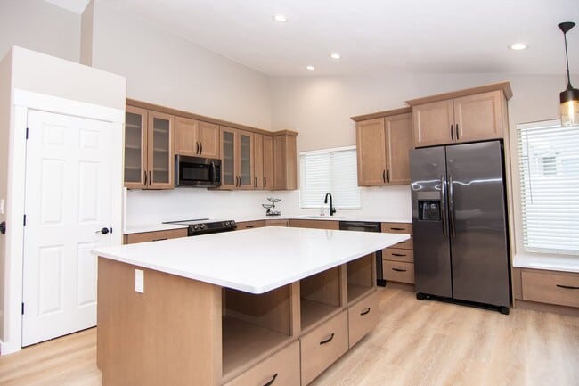 Photo - Bountiful Home w/ 2 Car Garage, EV Charger, & Updated Remodeling