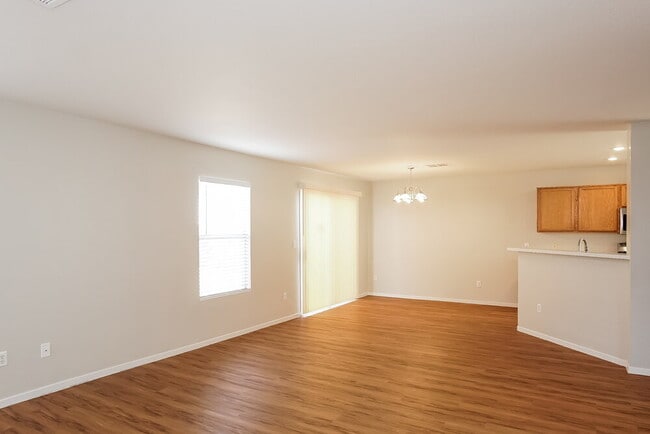 Photo - 664 Rising Brook Dr