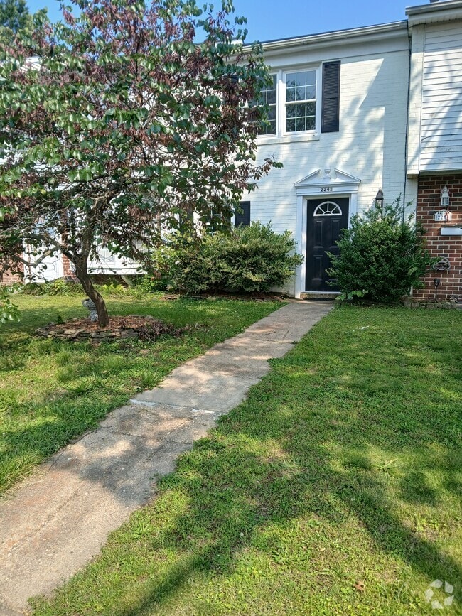 Building Photo - 2241 Sedgewick Dr Rental