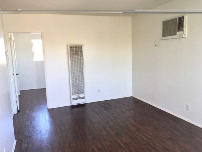 Photo - 1129 E Maple St Unidad 1129