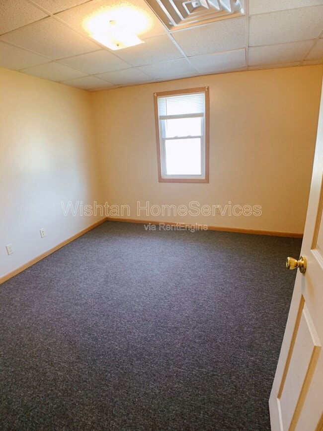 Photo - 308 W Adams Rd