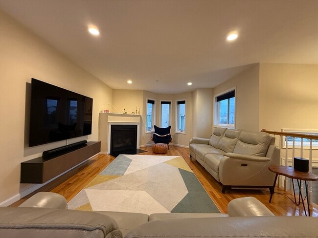 Photo - 32 John Hancock Dr Unit 32