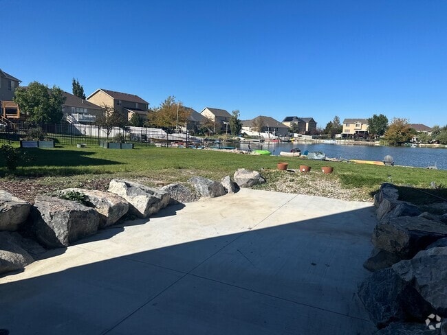 Building Photo - 6038 Bayshore Dr Rental